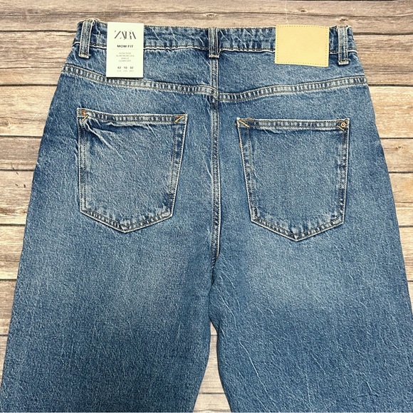 Zara Medium Wash High Rise Ankle Length Slim Leg Mom Jeans Minor Fraying NWT 10 - Picture 5 of 9